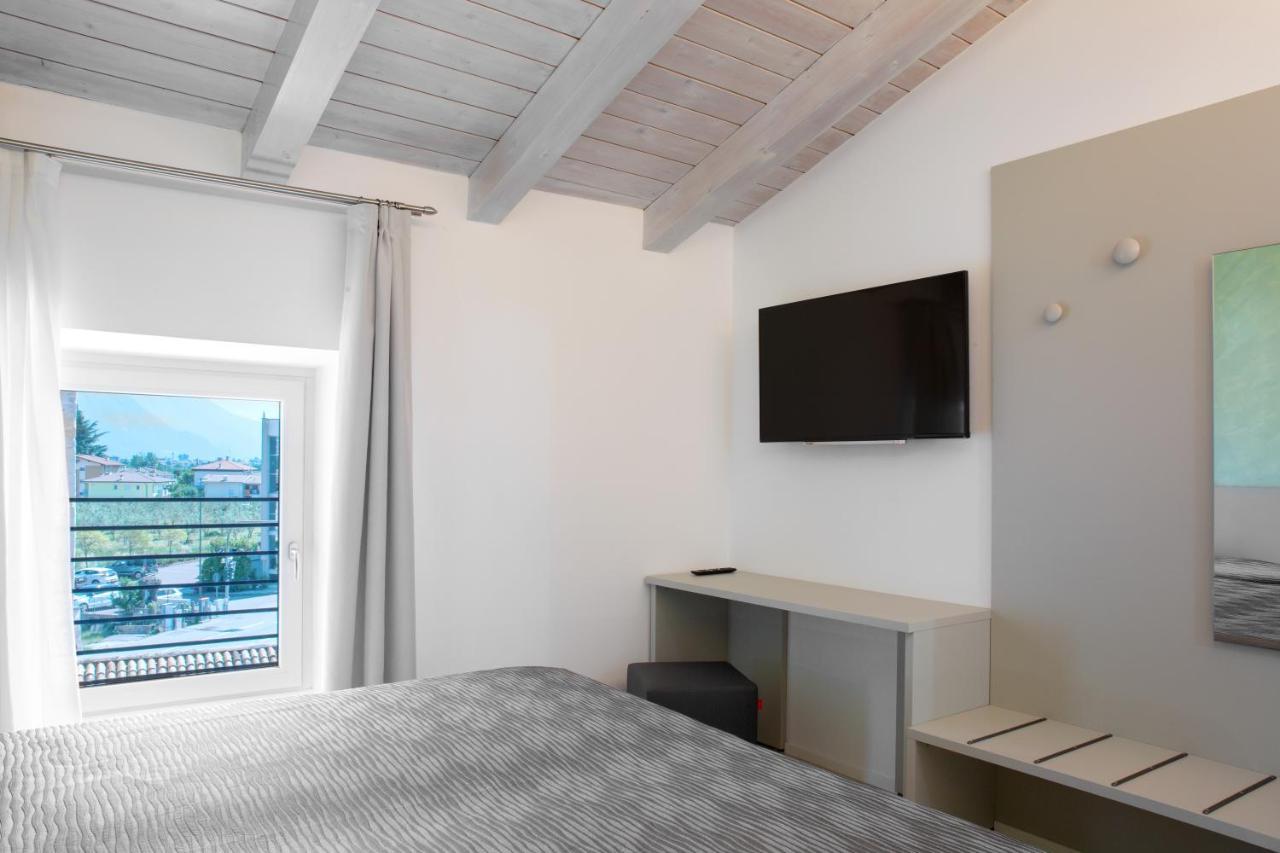 Appartamento Campagnola Mansardato Con Soppalco Riva del Garda Ngoại thất bức ảnh