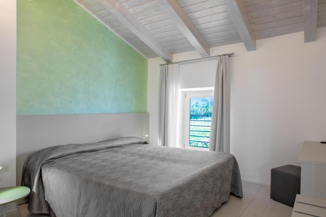 Appartamento Campagnola Mansardato Con Soppalco Riva del Garda Ngoại thất bức ảnh