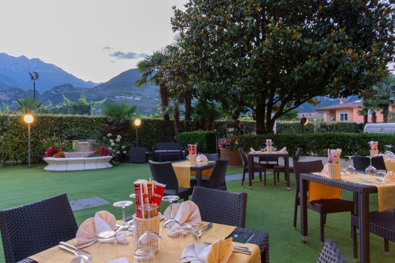 Appartamento Campagnola Mansardato Con Soppalco Riva del Garda Ngoại thất bức ảnh