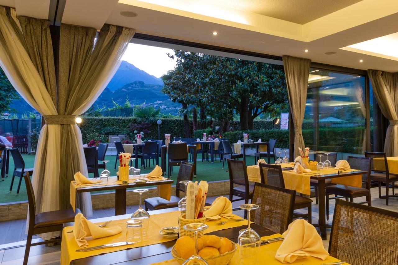 Appartamento Campagnola Mansardato Con Soppalco Riva del Garda Ngoại thất bức ảnh