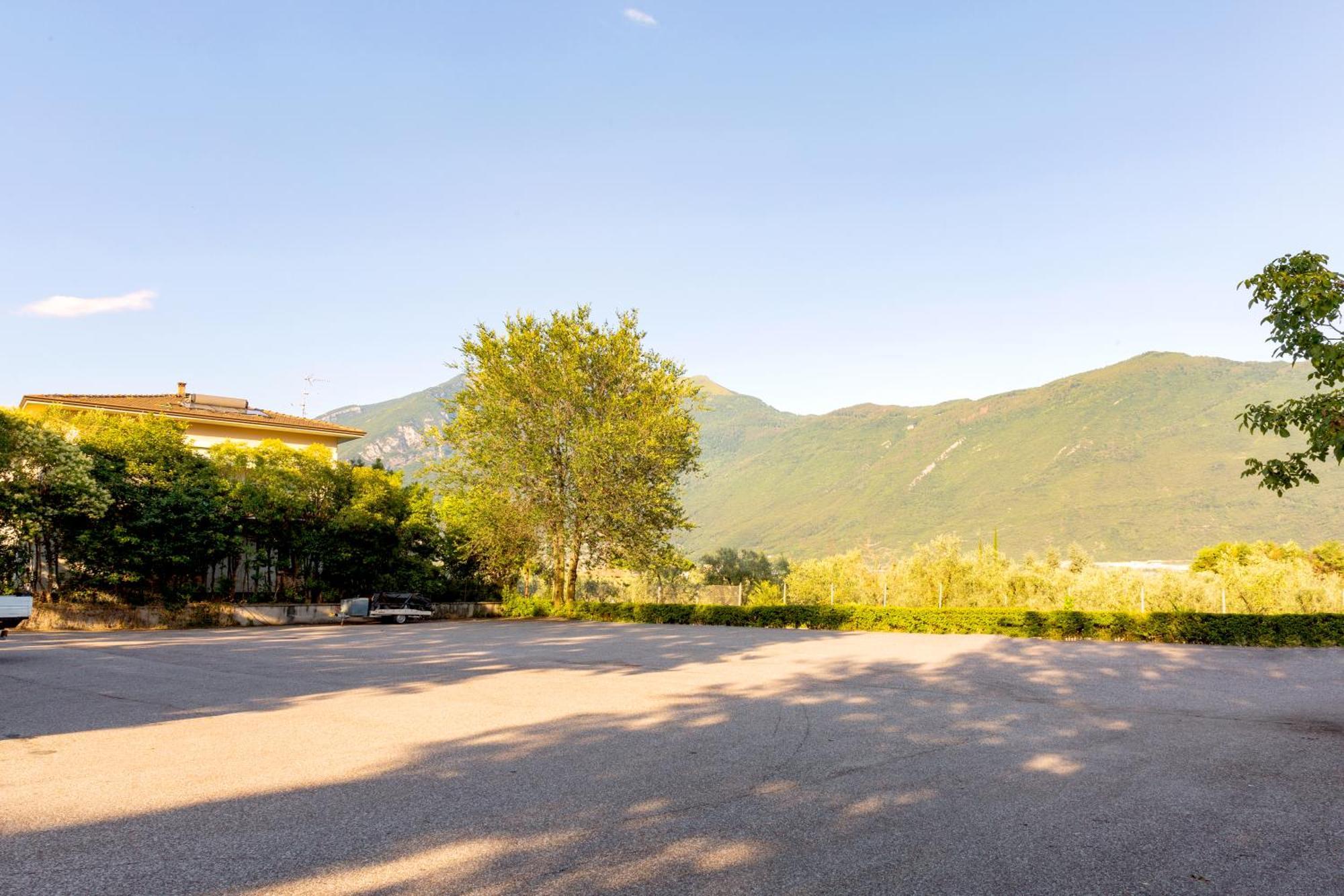 Appartamento Campagnola Mansardato Con Soppalco Riva del Garda Ngoại thất bức ảnh